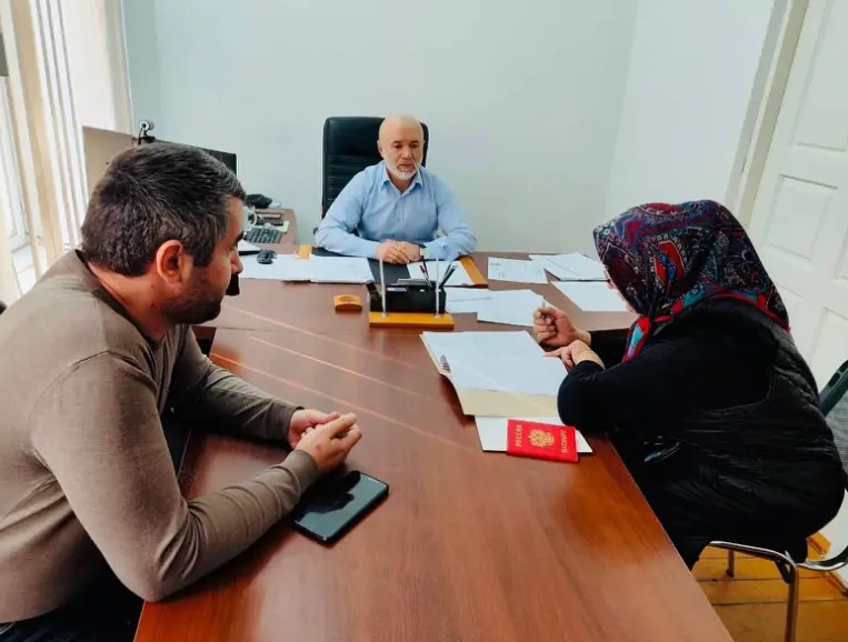 Вручение свидетельства безвозмездной субсидии на приобретение жилья